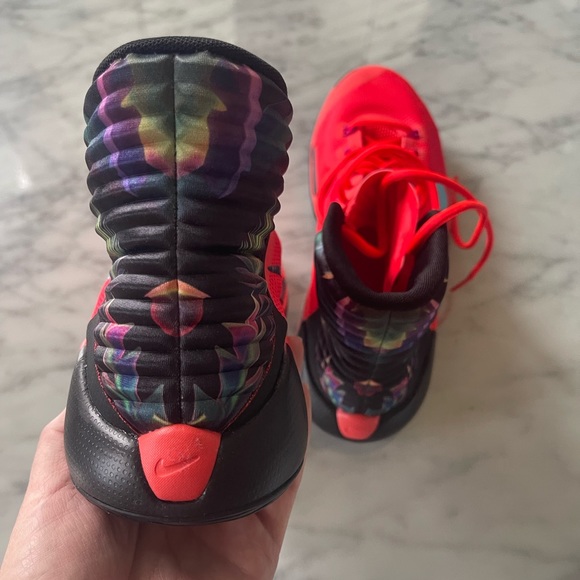NWT Nike Women’s Prime Hype Crimson Size 7. - Picture 2 of 7